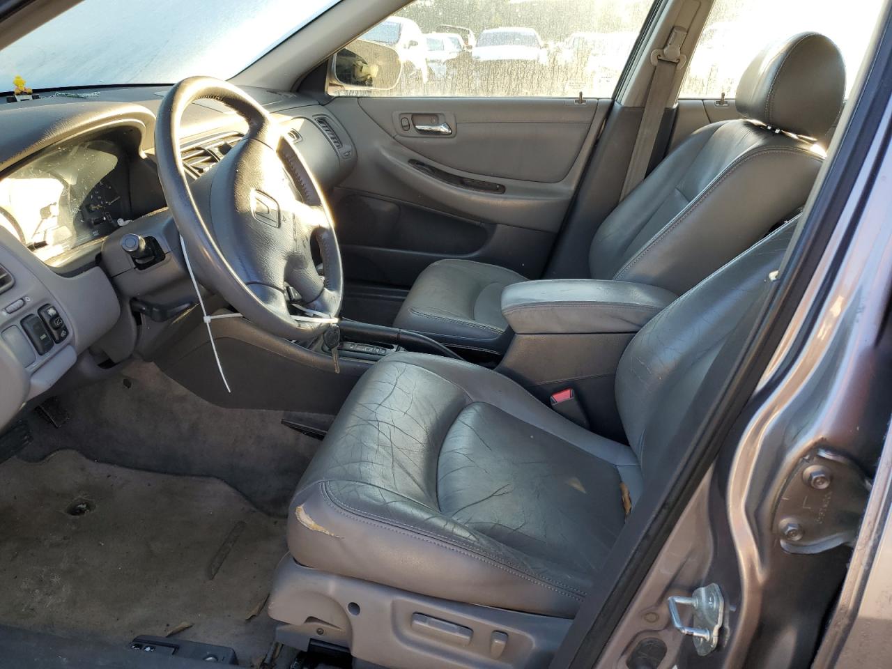 2000 Honda Accord - Image 7