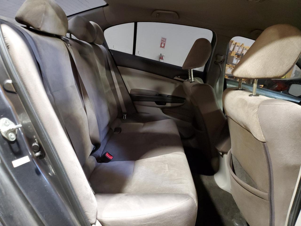 2010 Honda Accord - Image 10
