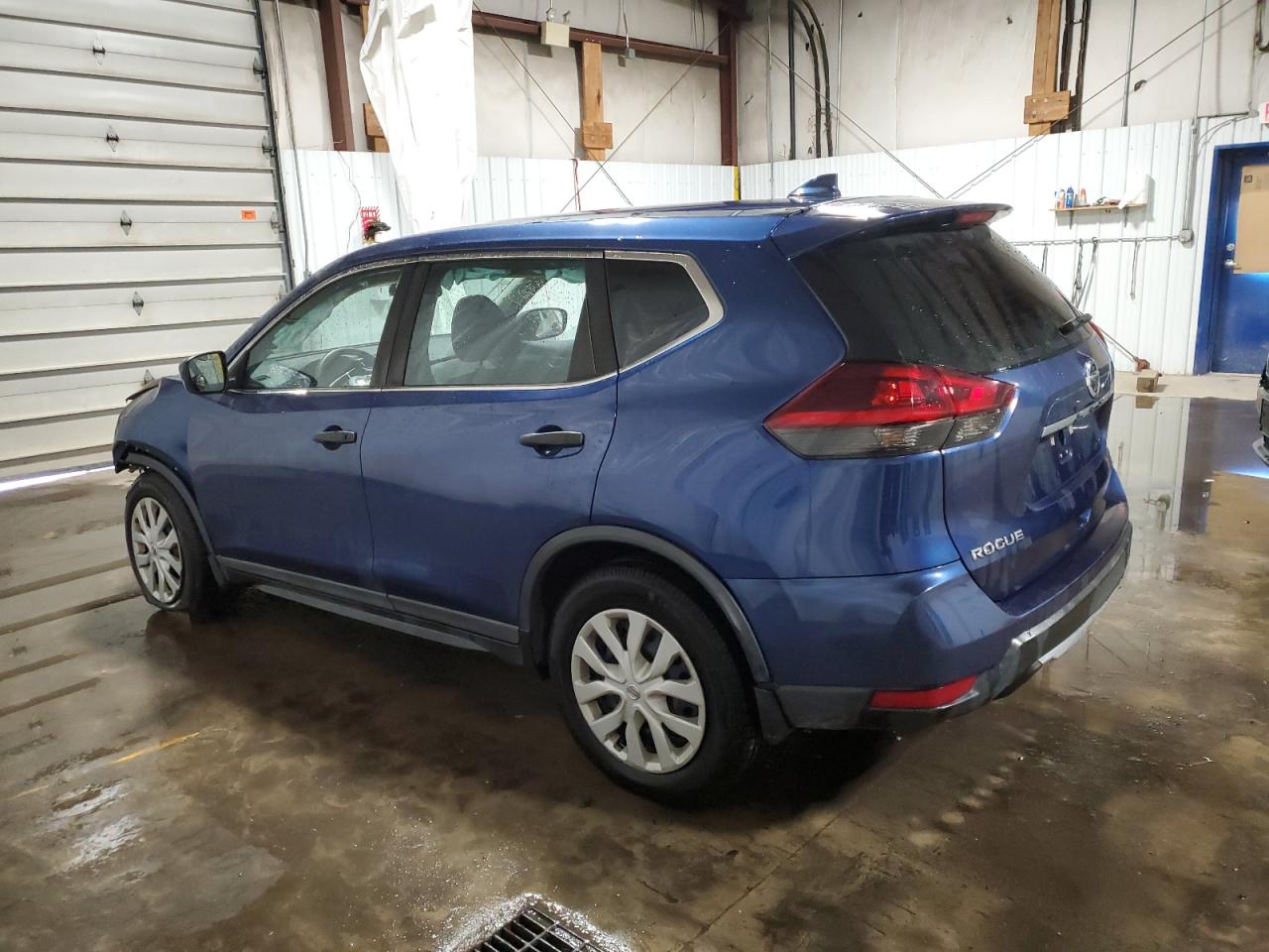 2019 Nissan Rogue - Image 2