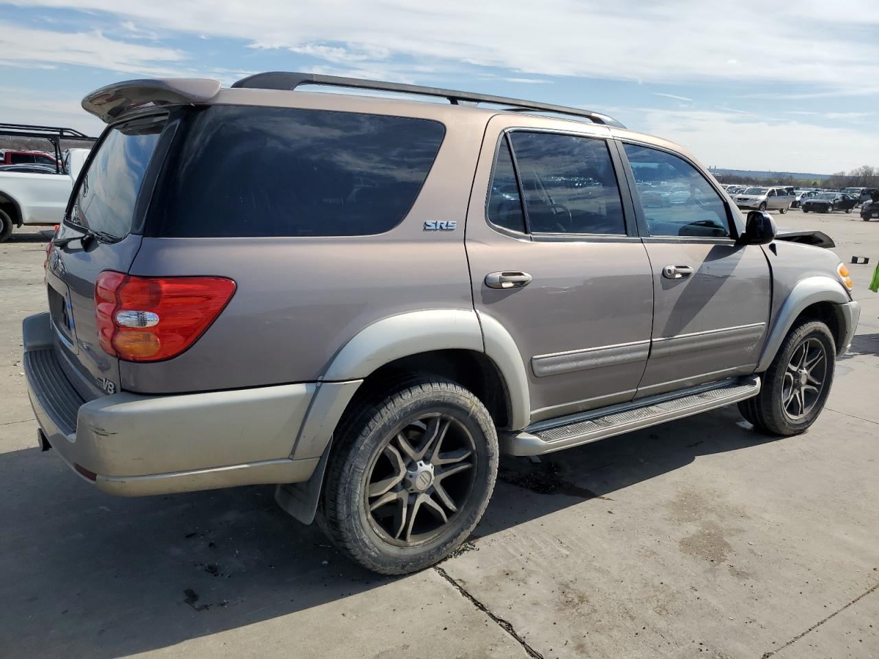 2002 Toyota Sequoia - Image 3