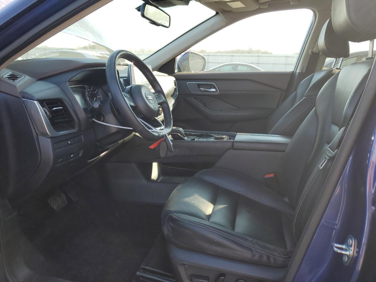 2021 Nissan Rogue - Image 7