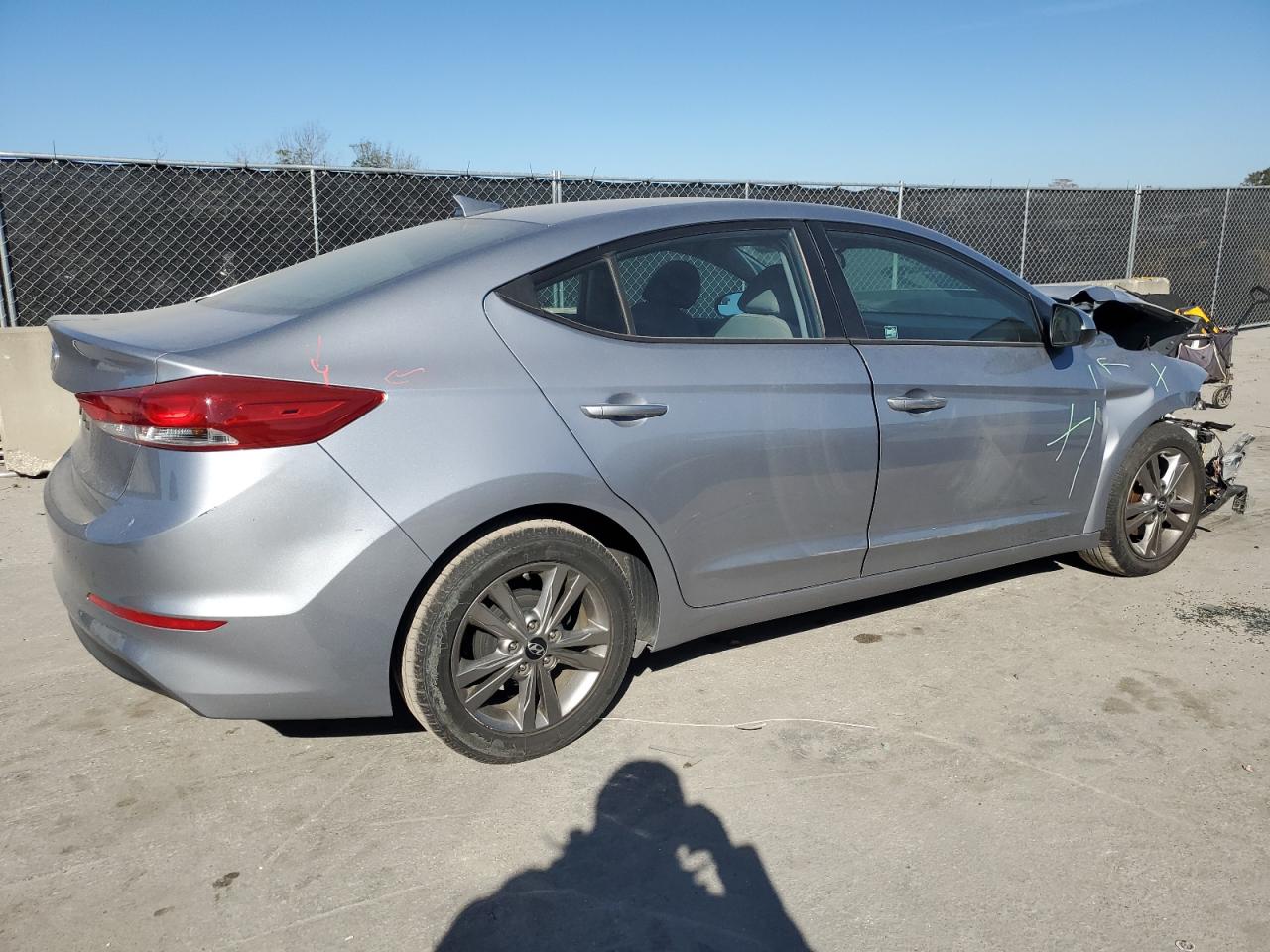 VIN 5NPD84LF8HH134898 2017 HYUNDAI ELANTRA no.3