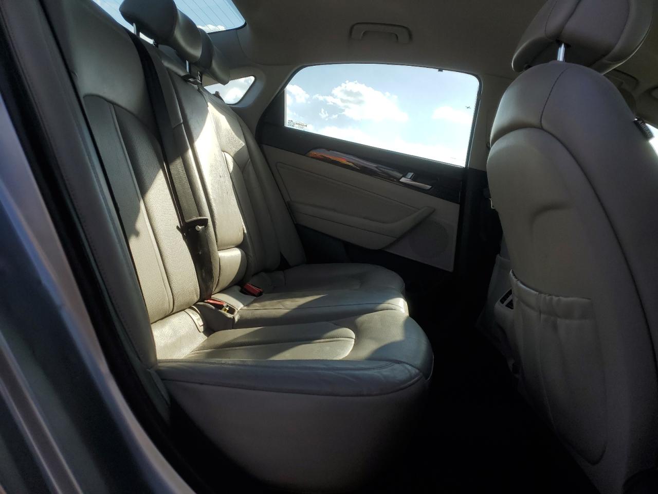 2016 Hyundai Sonata - Image 10