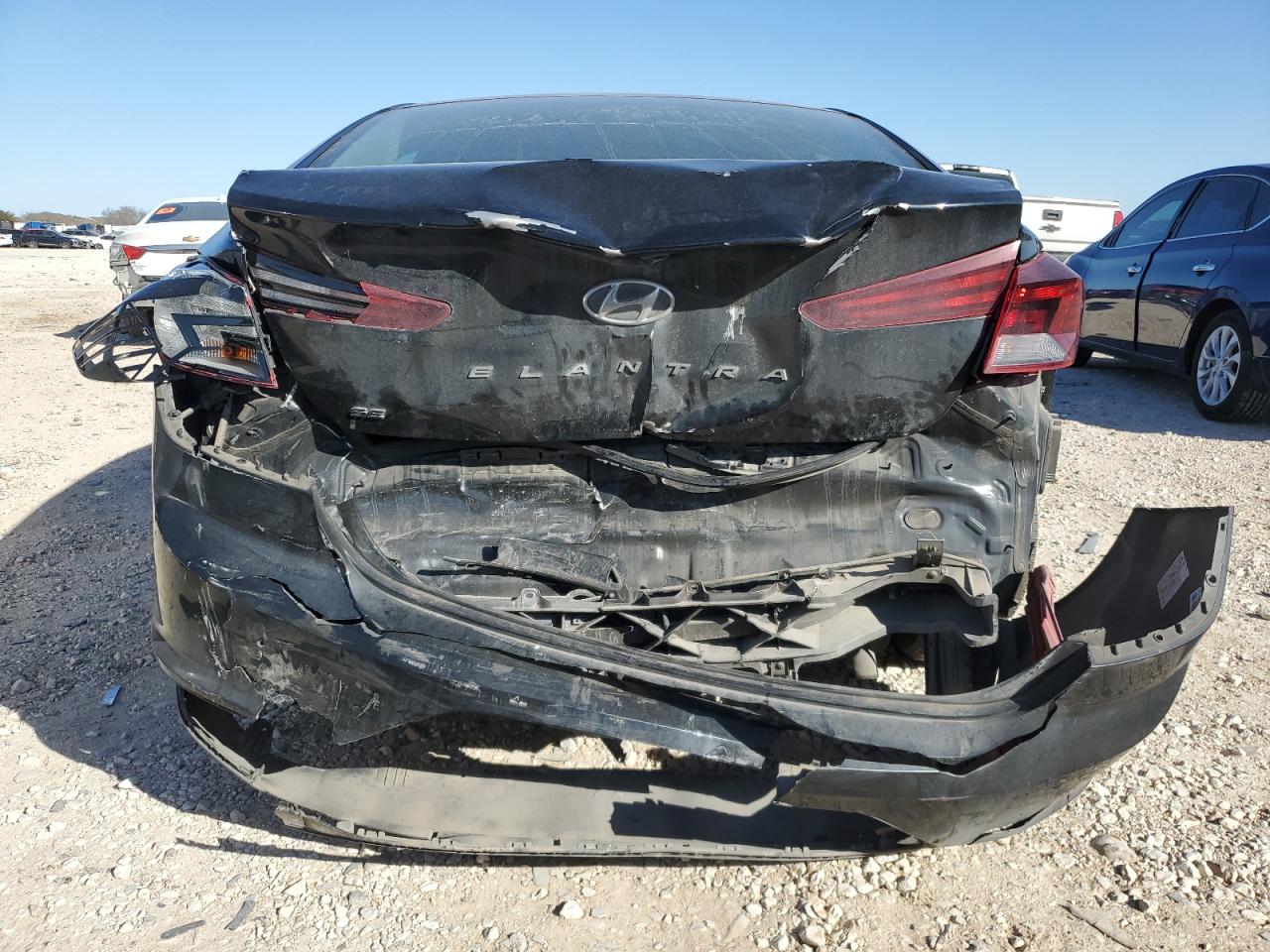 2019 Hyundai Elantra - Image 6