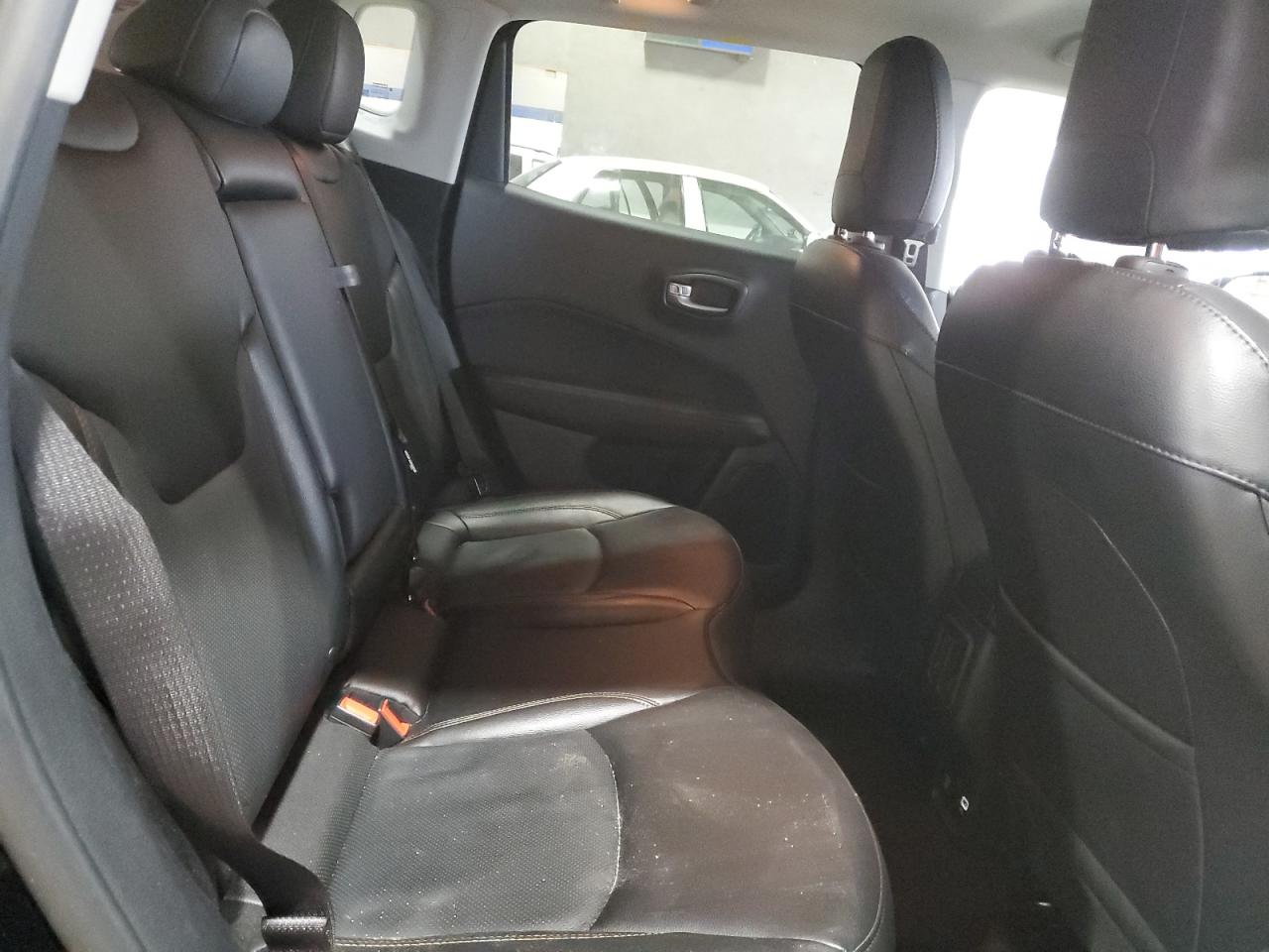 2021 Jeep Compass - Image 12