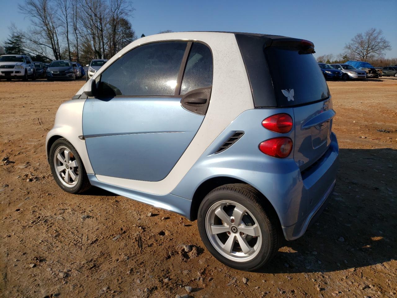 VIN WMEEJ3BA7EK746503 2014 SMART FORTWO no.2