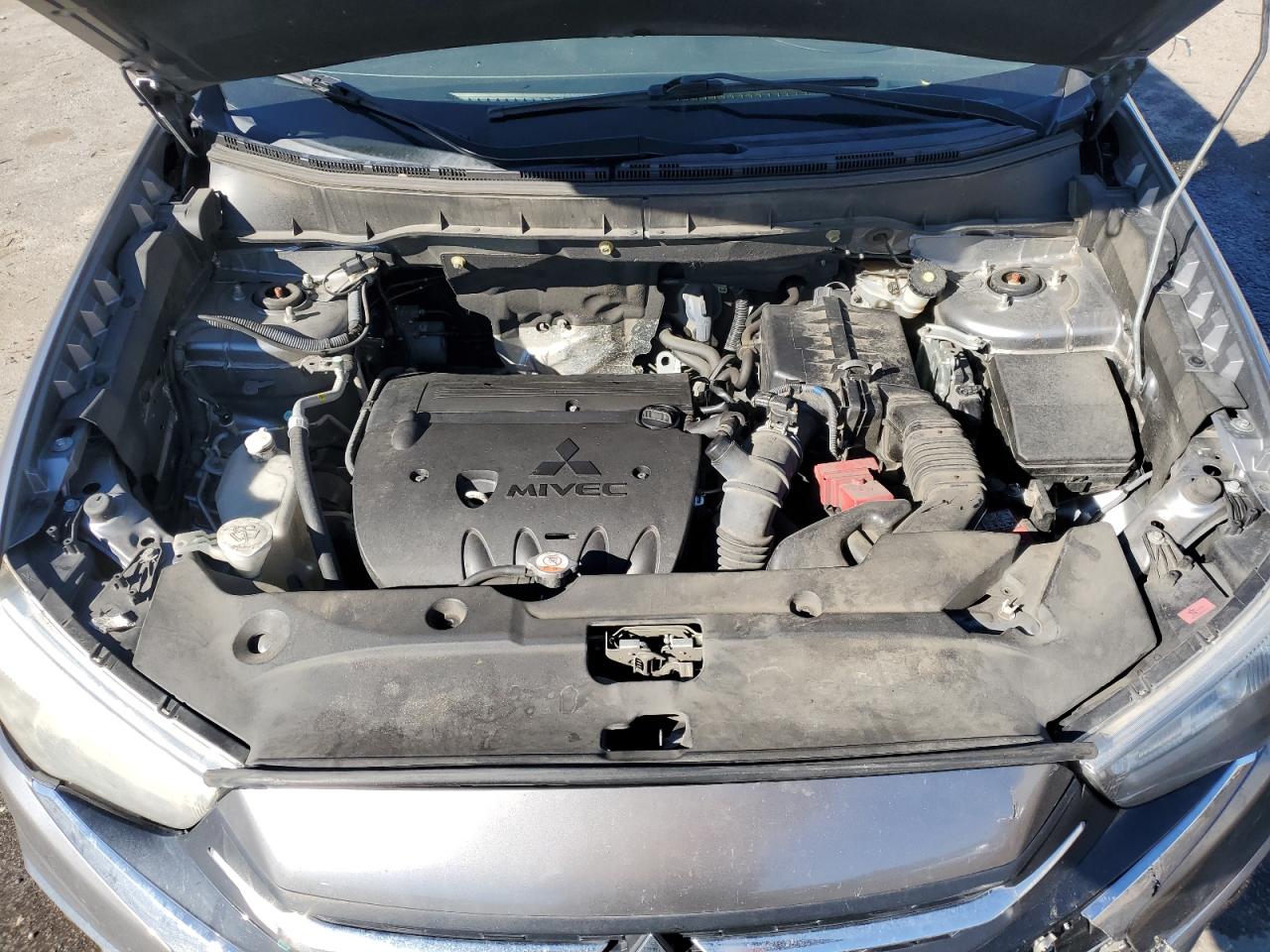 2019 Mitsubishi Outlander - Image 11