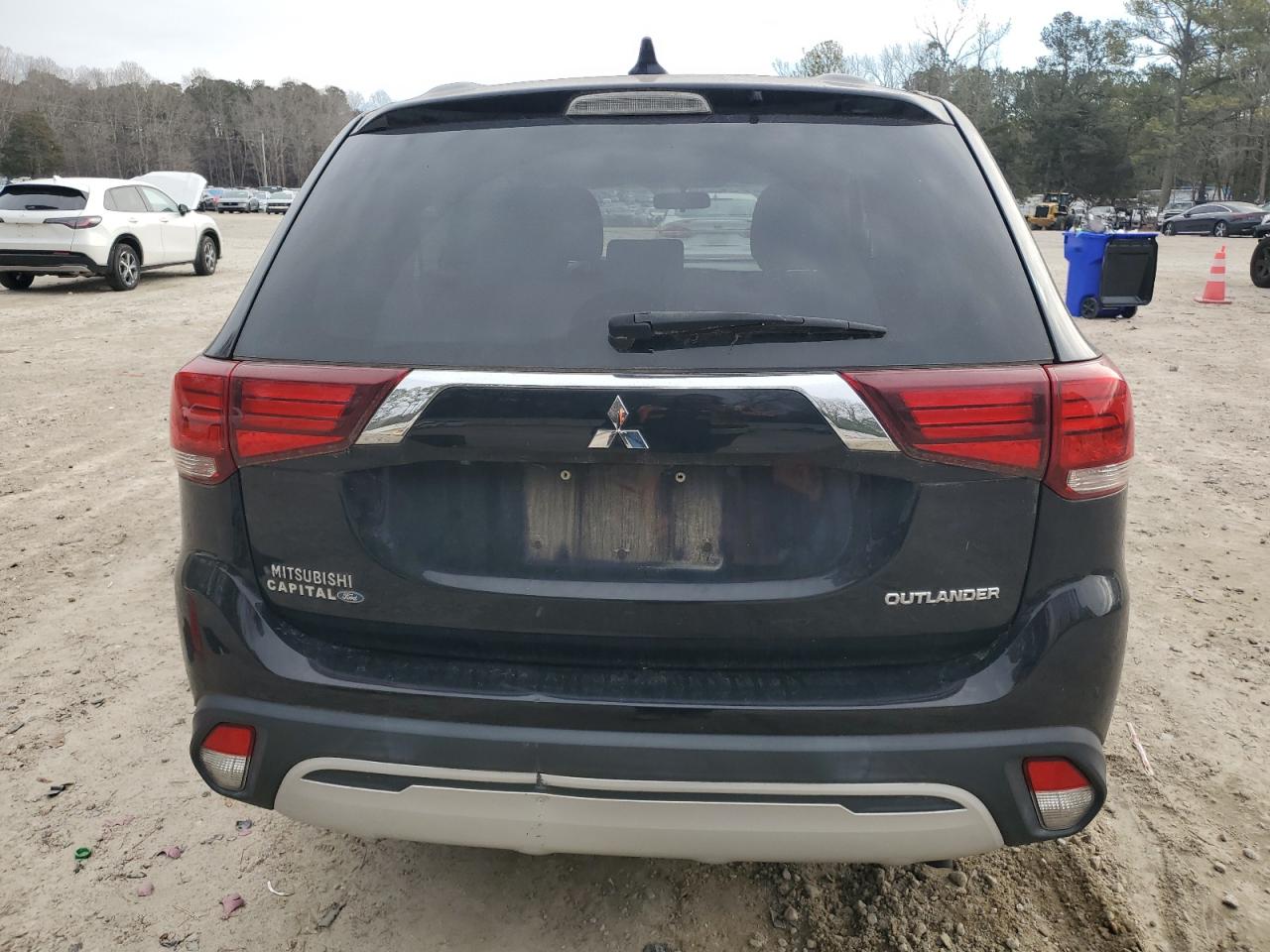 2019 Mitsubishi Outlander - Image 6