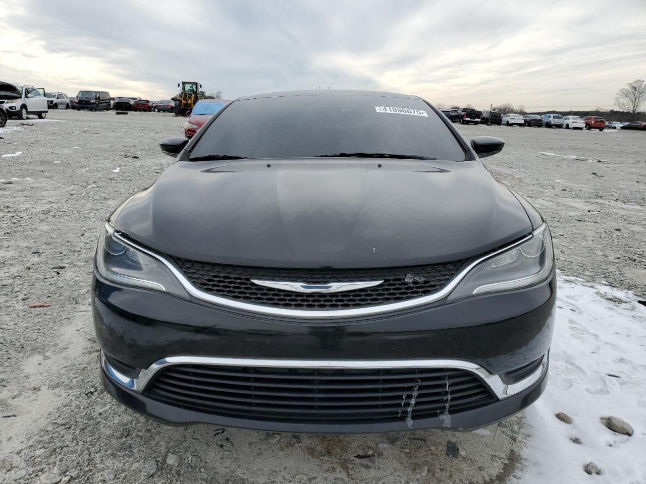 2016 Chrysler 200 - Image 5