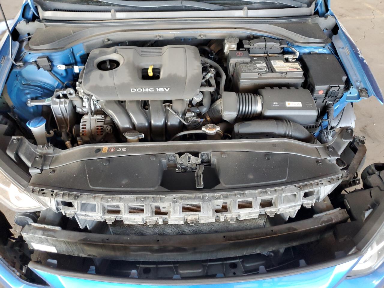 2017 Hyundai Elantra - Image 13