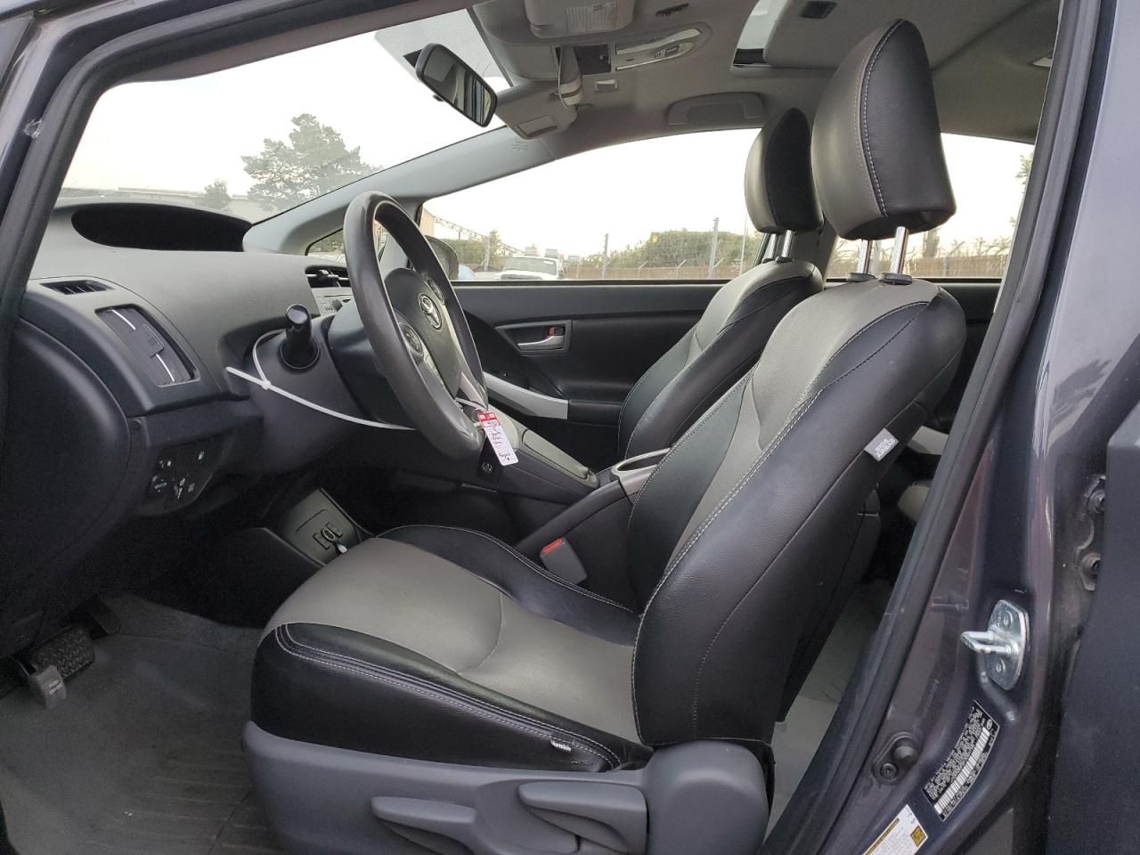 2015 Toyota Prius - Image 7