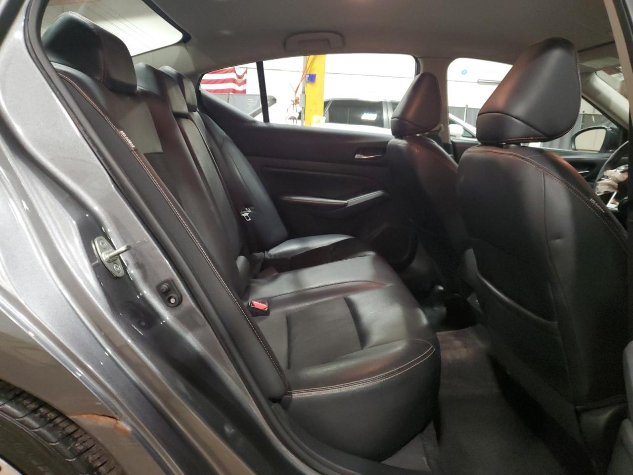 2019 Nissan Altima - Image 11
