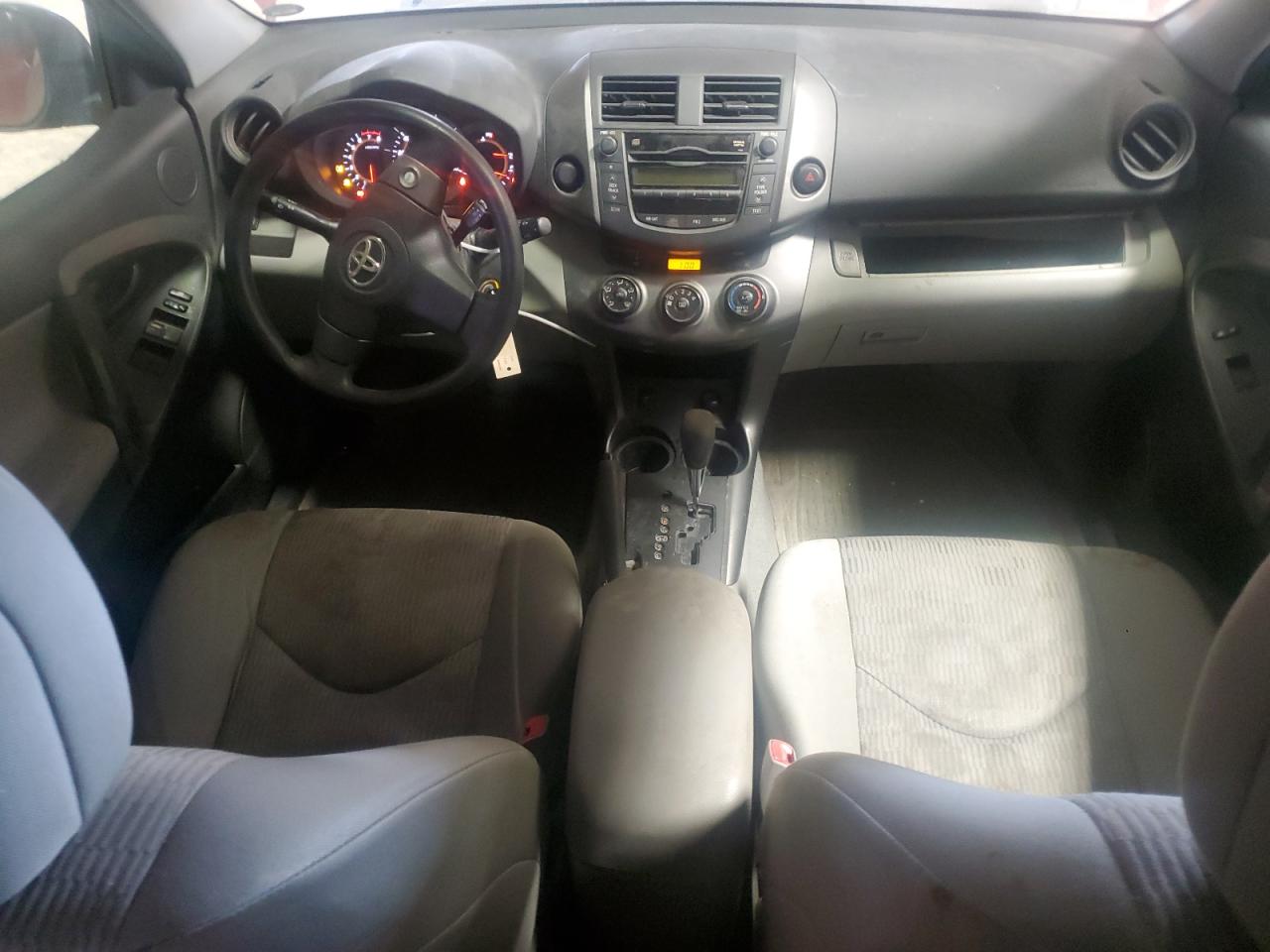 2010 Toyota RAV 4 - Image 8