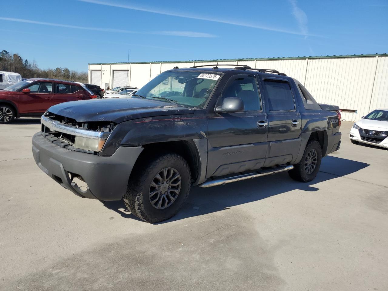 2004 Chevrolet Avalanche - Image 1