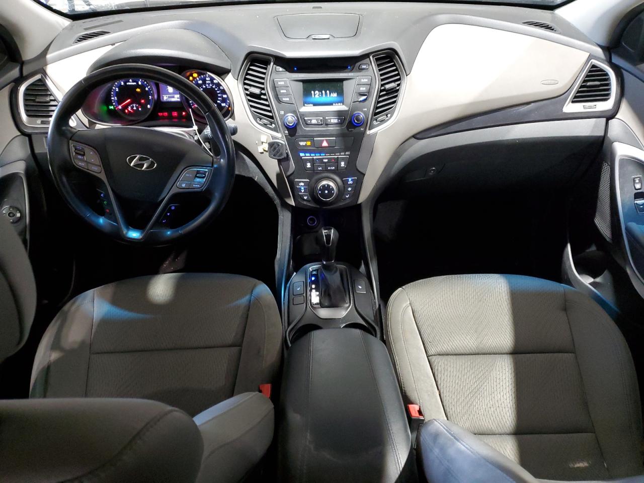 2014 Hyundai Santa Fe - Image 8
