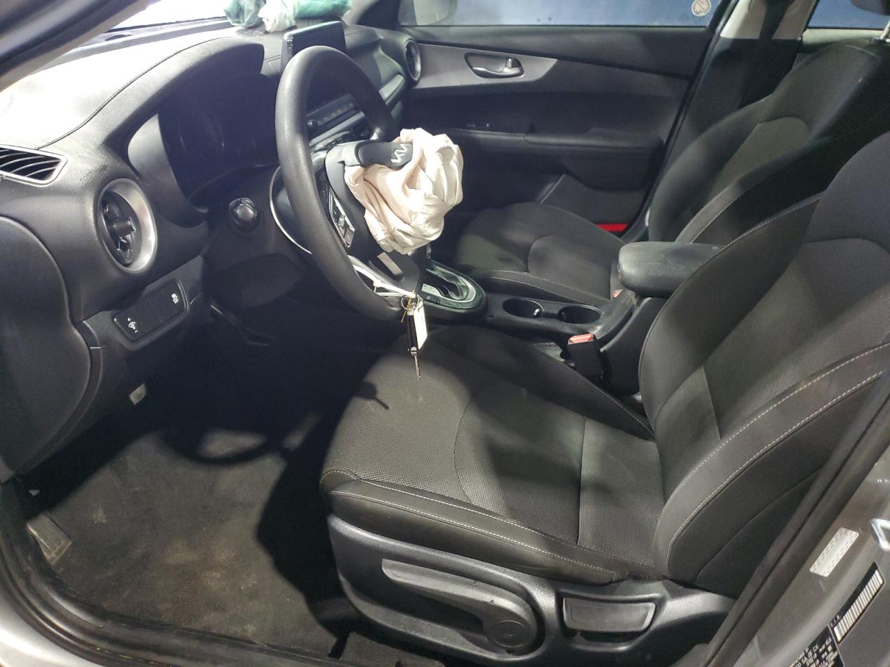 2023 Kia Forte - Image 7