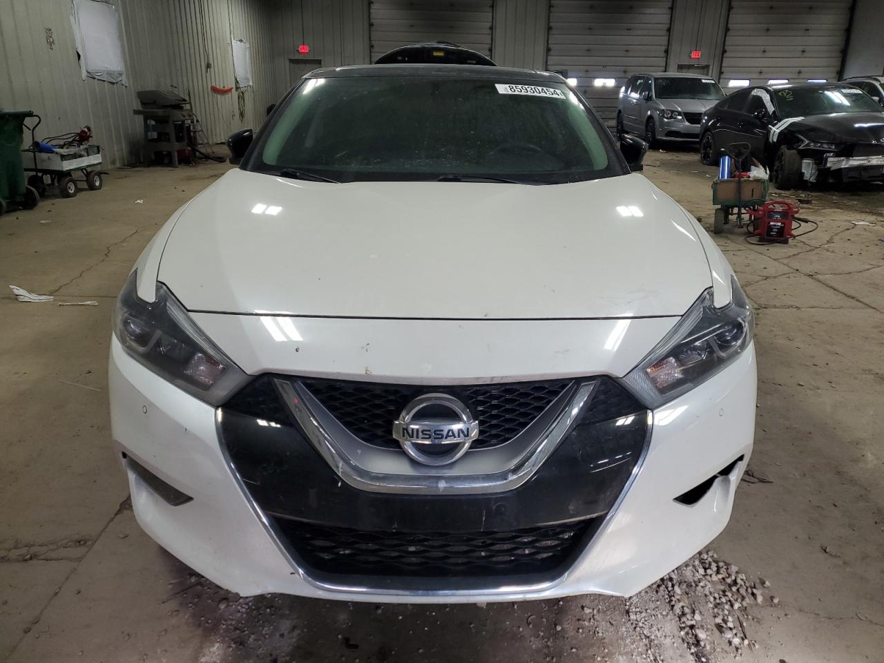 2016 Nissan Maxima - Image 5