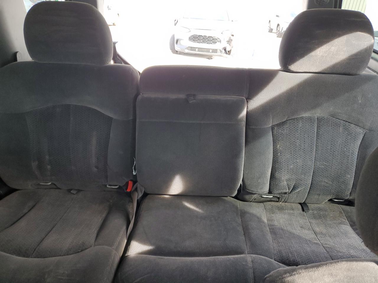 2002 Chevrolet Tahoe - Image 10