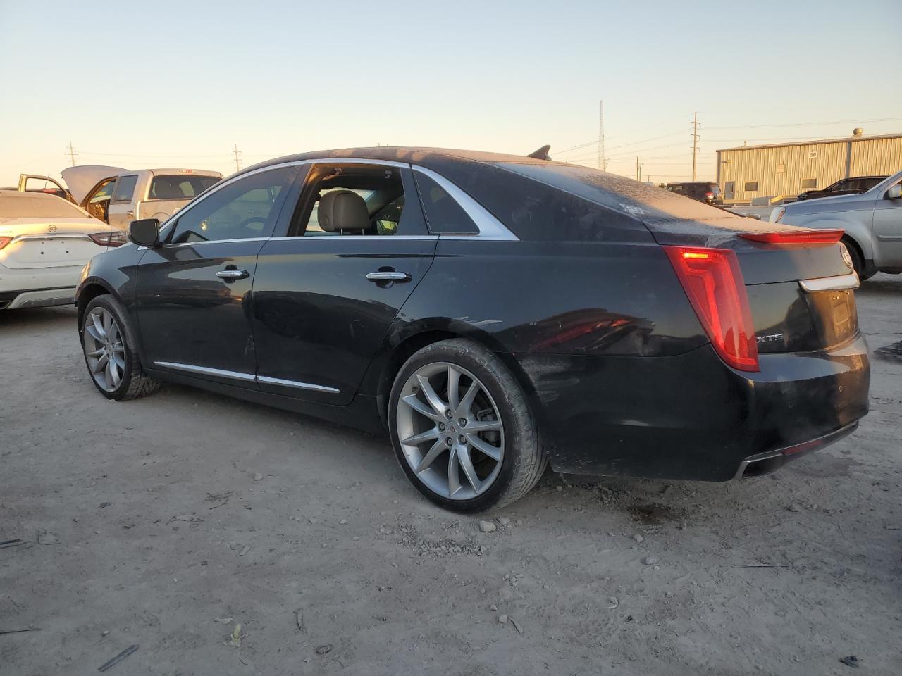 2014 Cadillac XTS - Image 2
