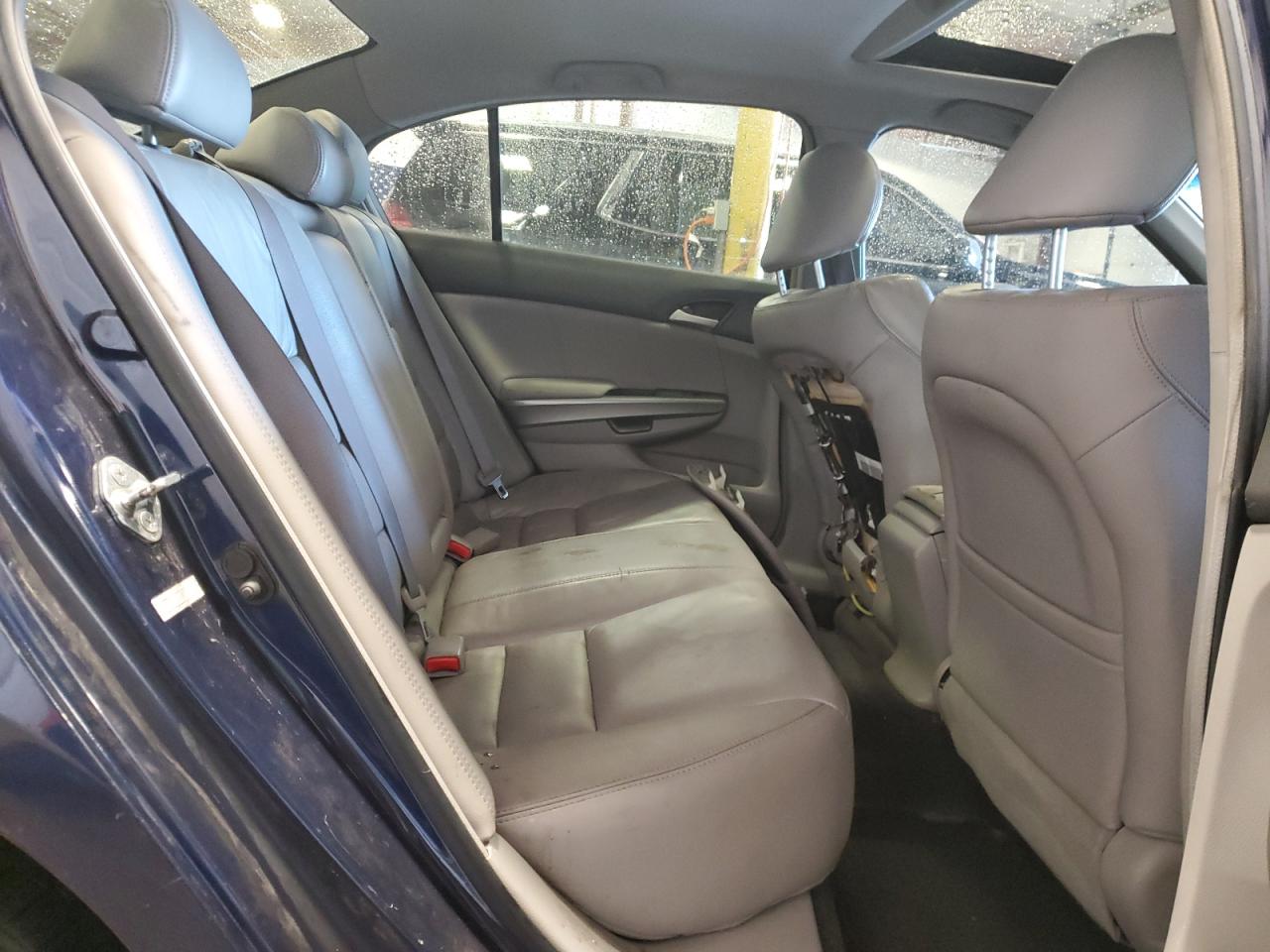 2009 Honda Accord - Image 10