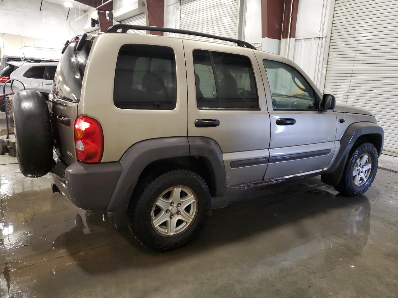 2004 Jeep Liberty (North America) - Image 3