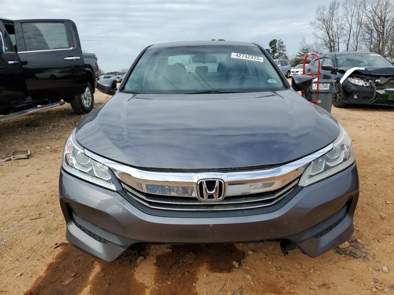 2017 Honda Accord - Image 5