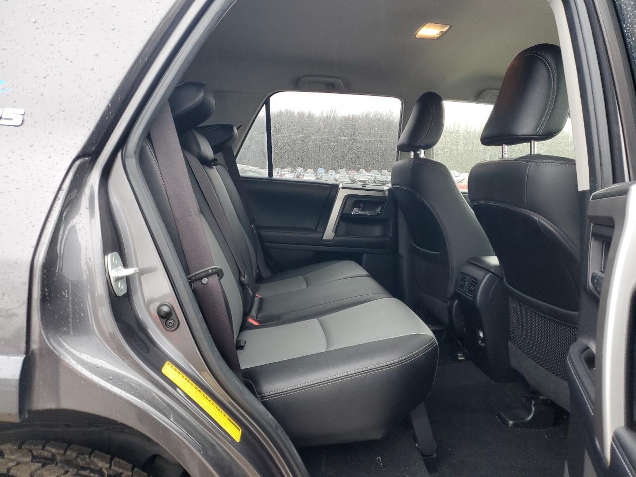 2019 Toyota 4Runner - Image 11