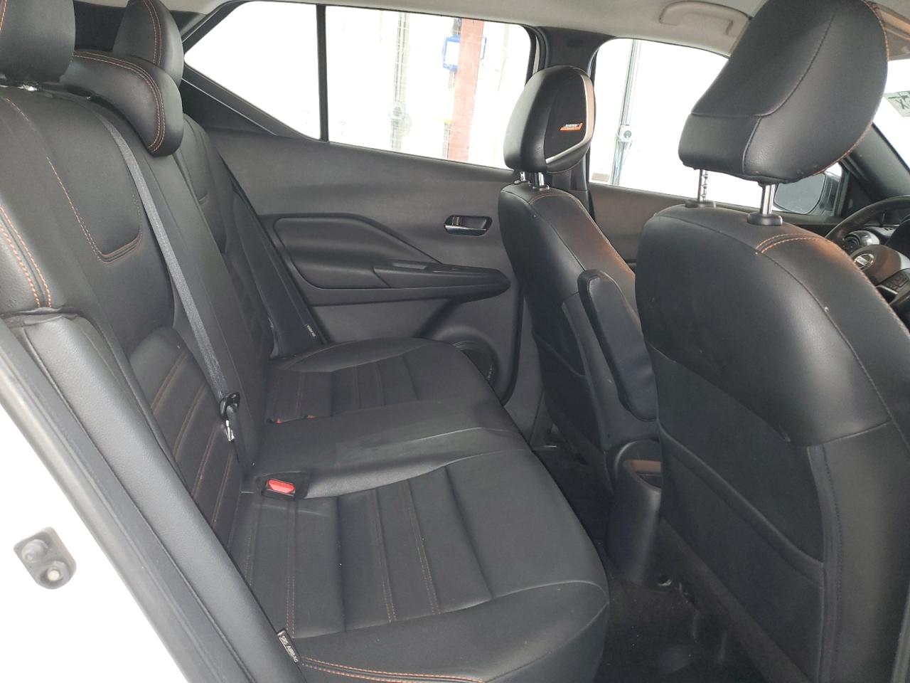 2020 Nissan Kicks - Image 11