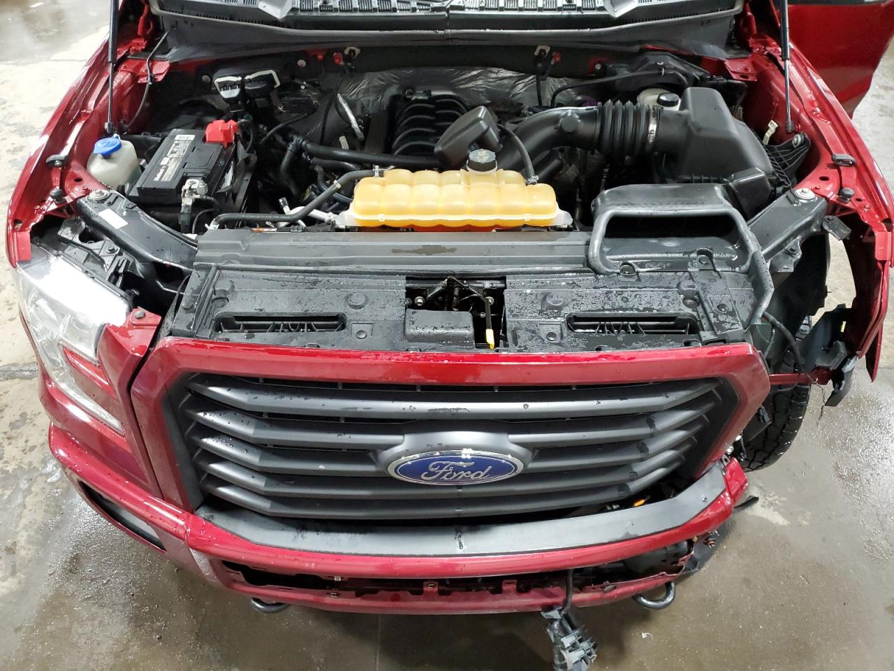 2015 Ford F-150 - Image 12