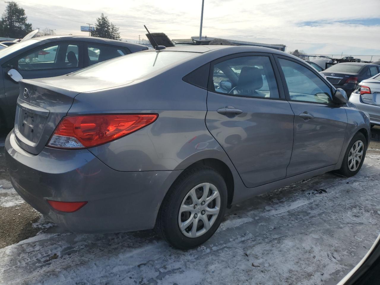 2014 Hyundai Accent - Image 3