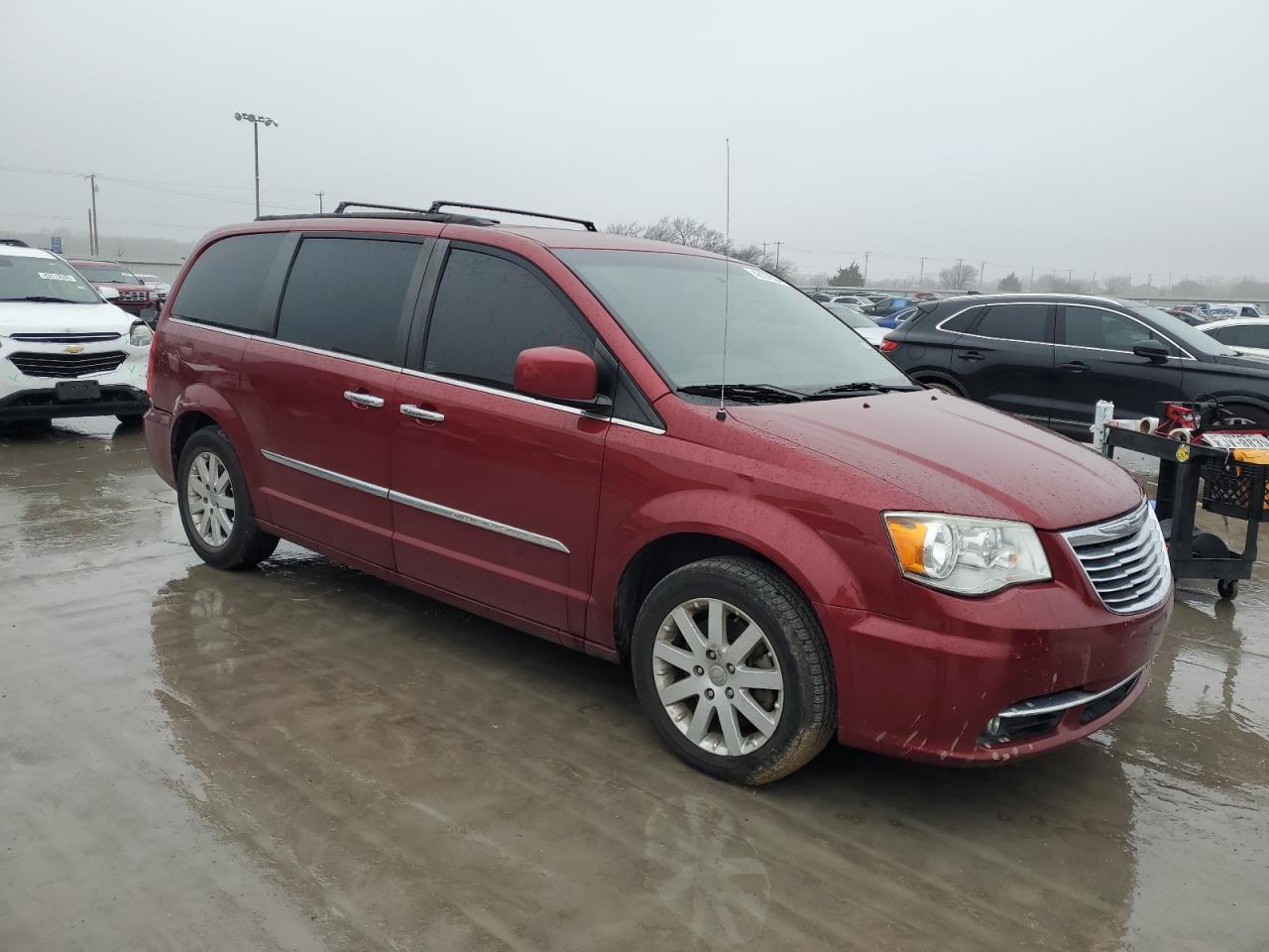 2015 Chrysler Town & Country - Image 4