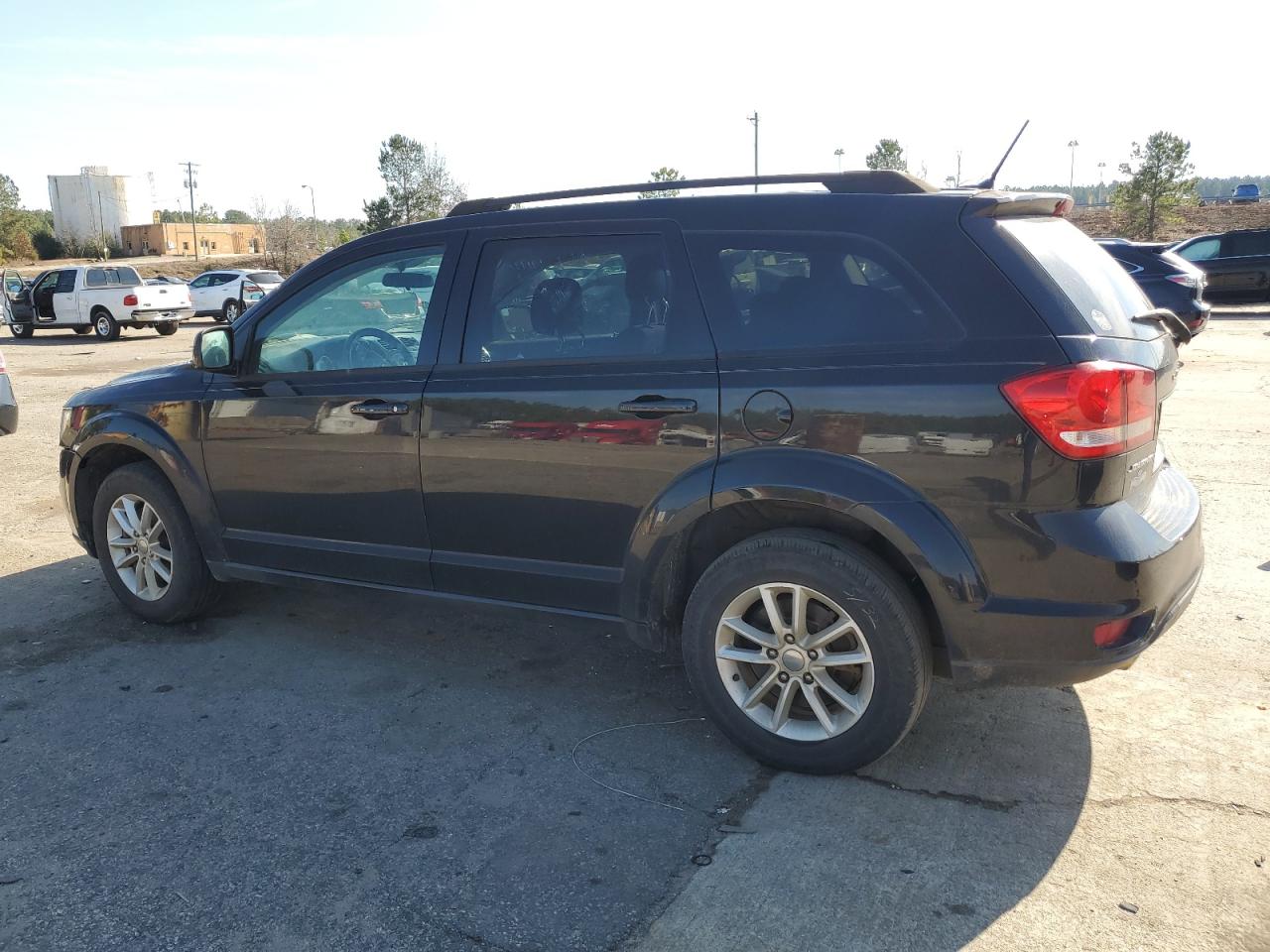 2016 Dodge Journey - Image 2