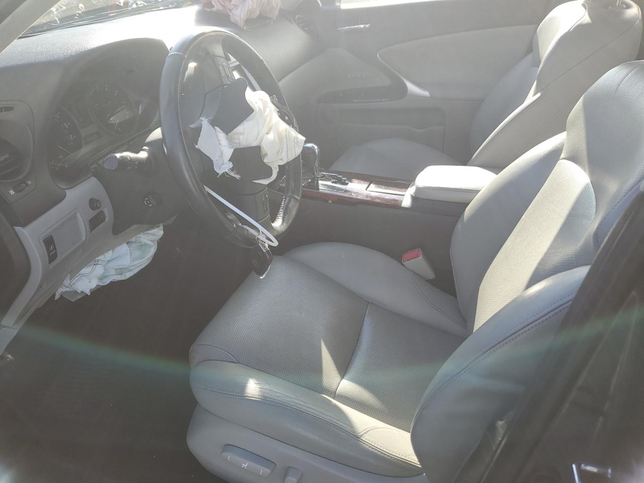 2006 Lexus IS - Image 7