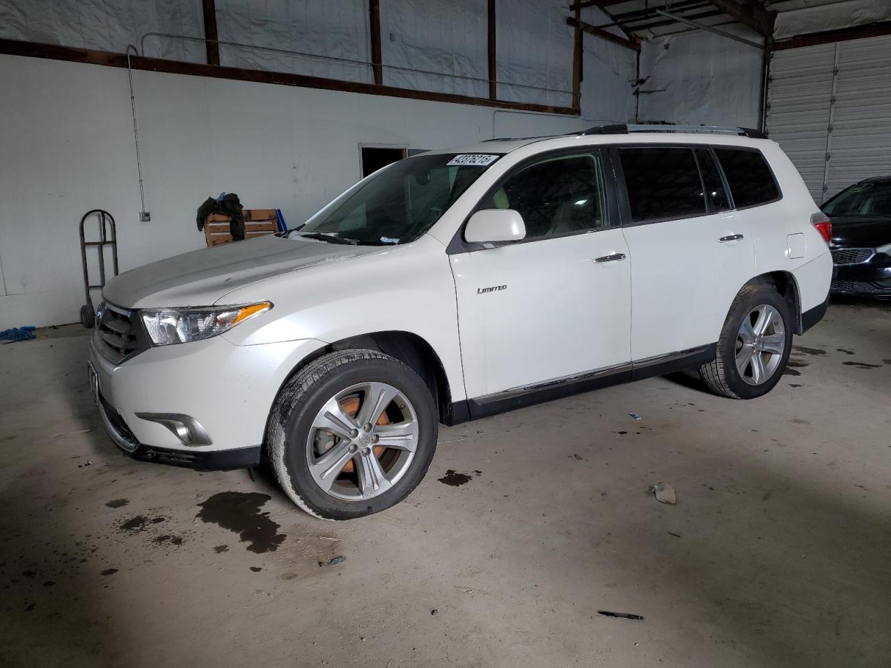 2013 Toyota Highlander - Image 1