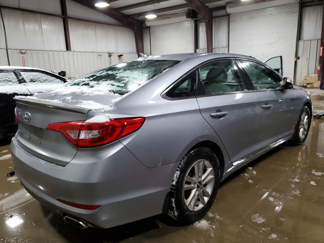 2015 Hyundai Sonata - Image 3
