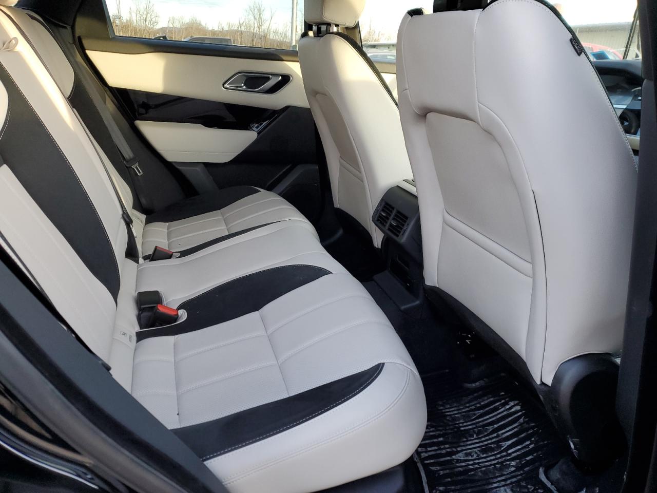 2023 Land Rover Range Rover - Image 11