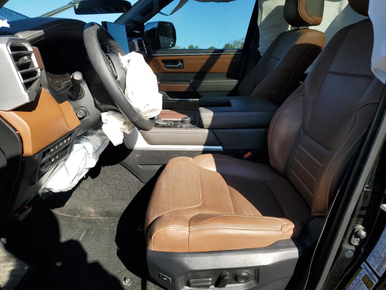 2022 Toyota Tundra - Image 7