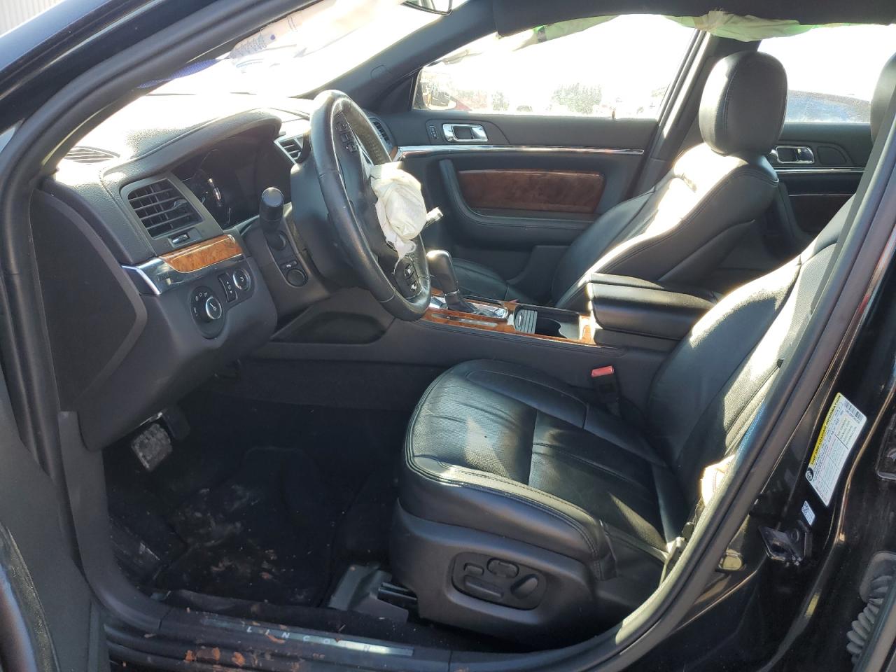 2015 Lincoln MKS - Image 7