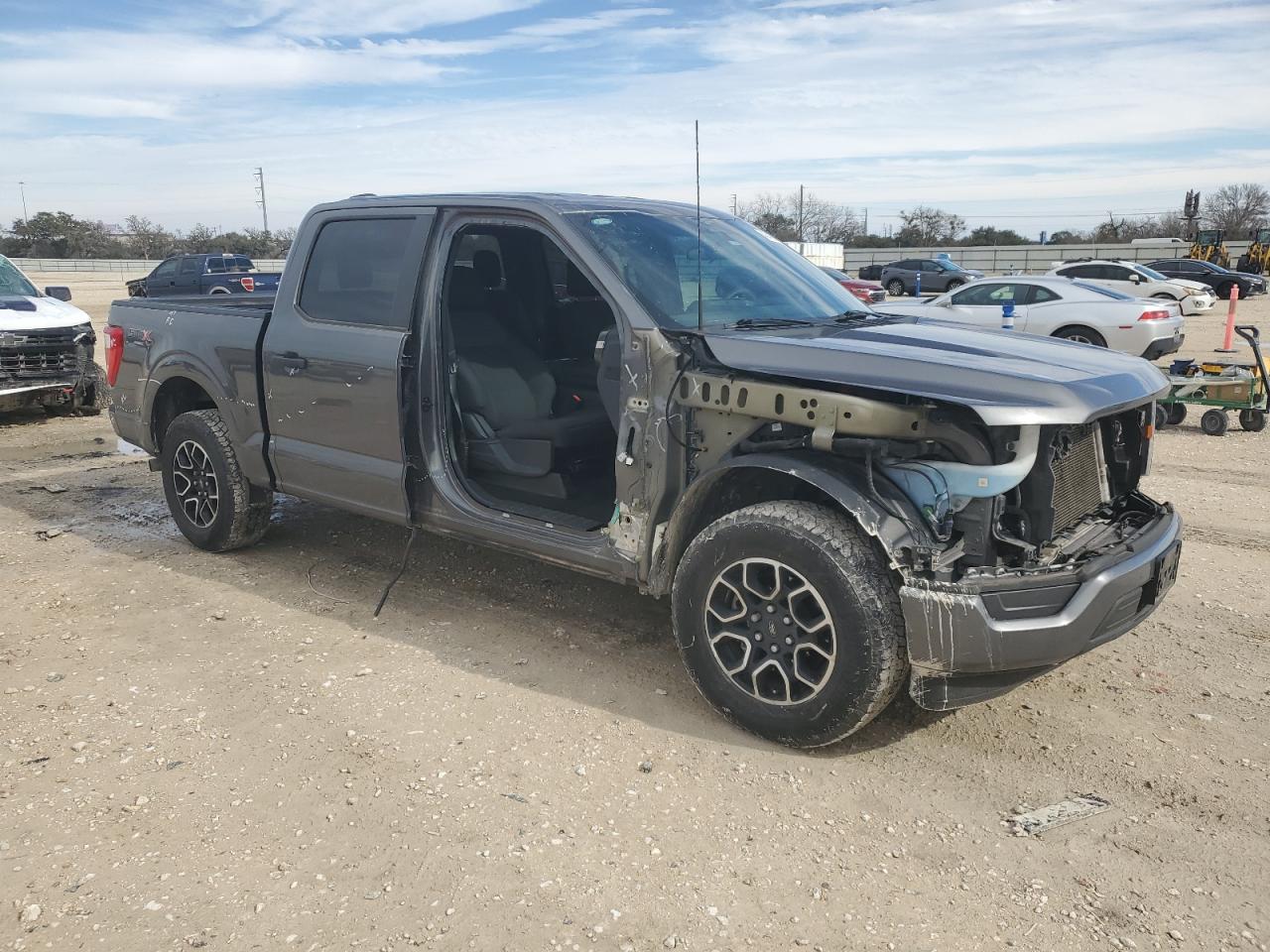 2023 Ford F-150 - Image 4