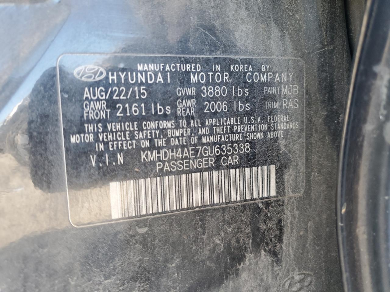 2016 Hyundai Elantra - Image 12
