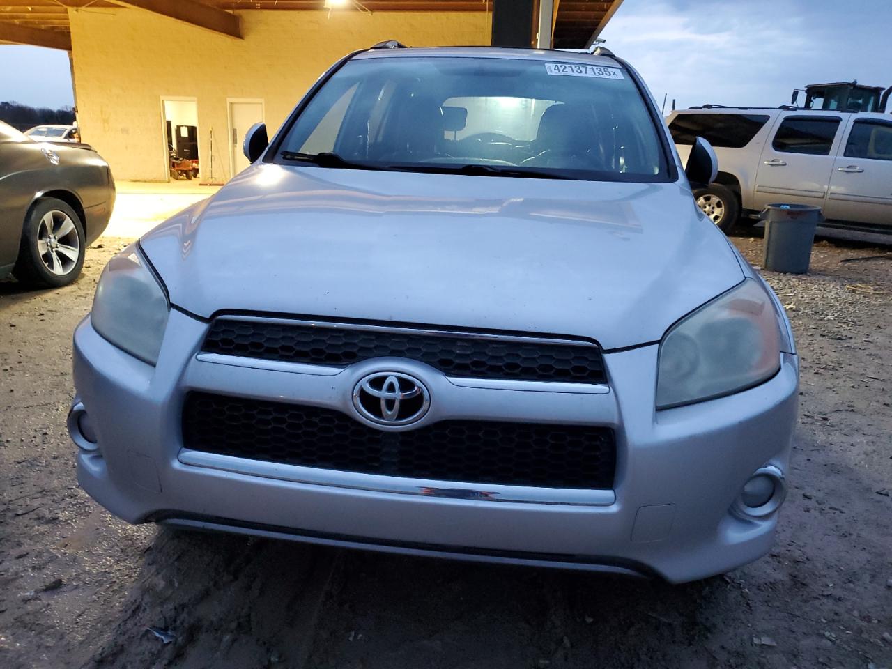 2010 Toyota RAV 4 - Image 5