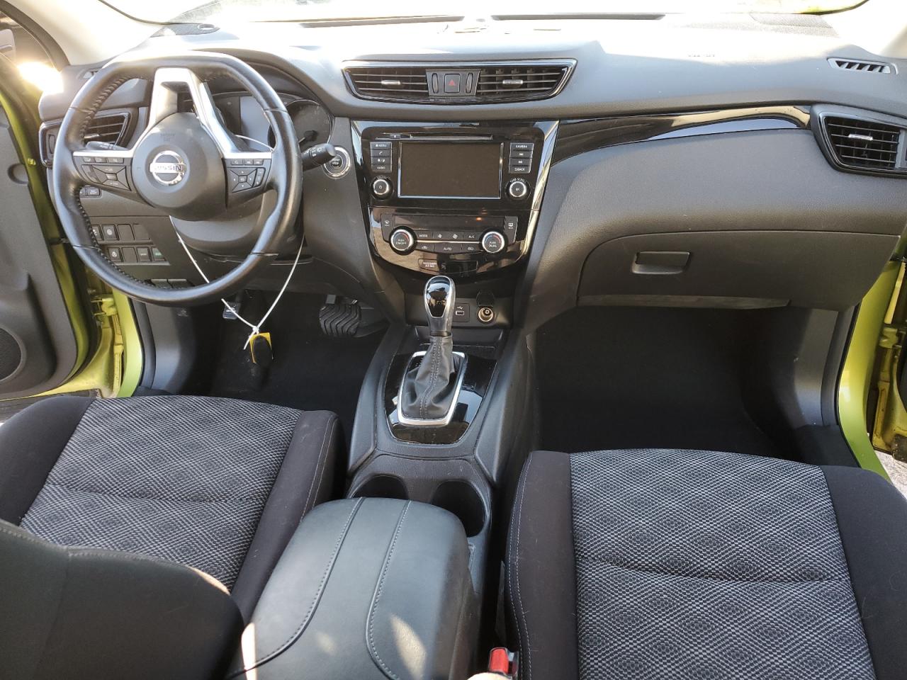 2020 Nissan Rogue - Image 8