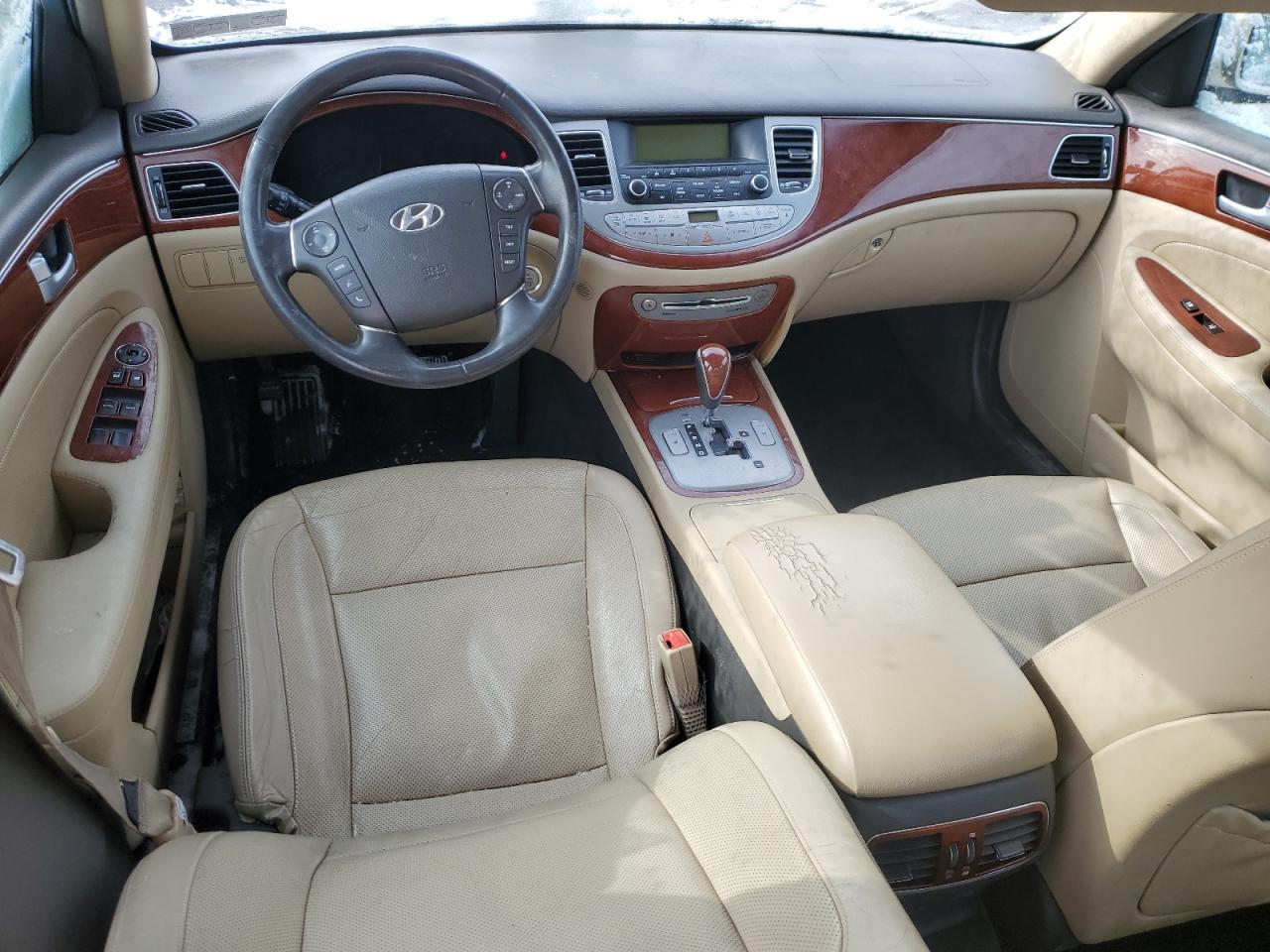 2012 Hyundai Genesis - Image 8