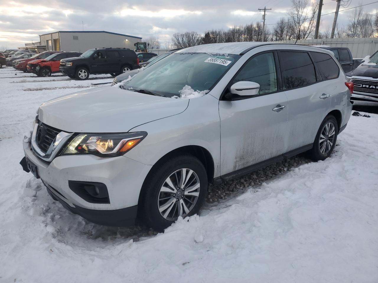 2018 Nissan Pathfinder - Image 1