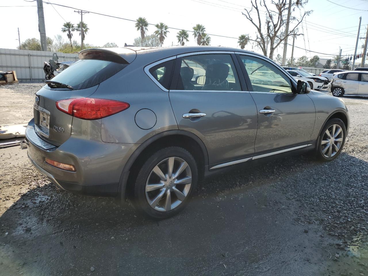 2017 Infiniti QX50 - Image 3