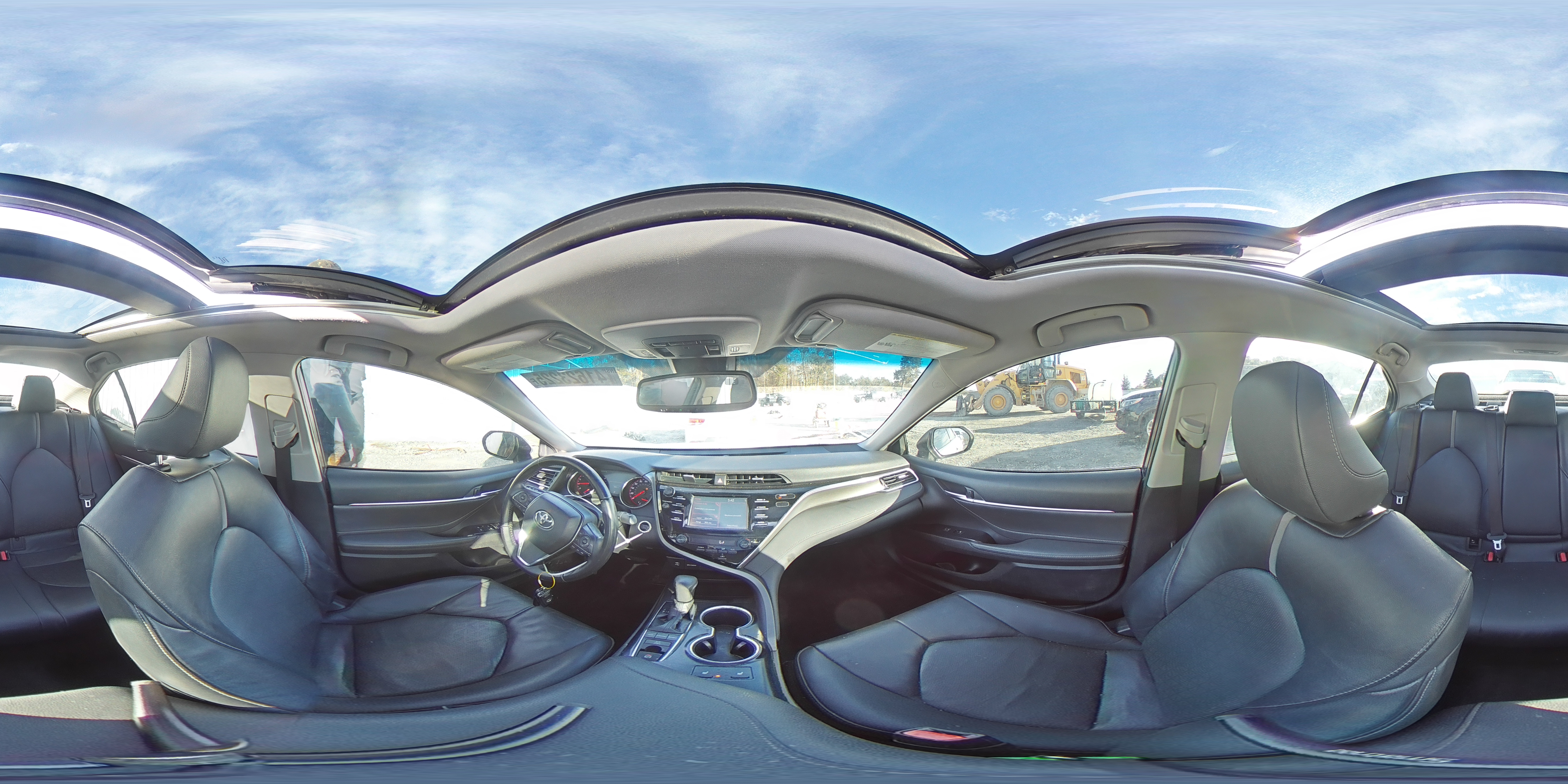 2018 Toyota Camry - Image 14