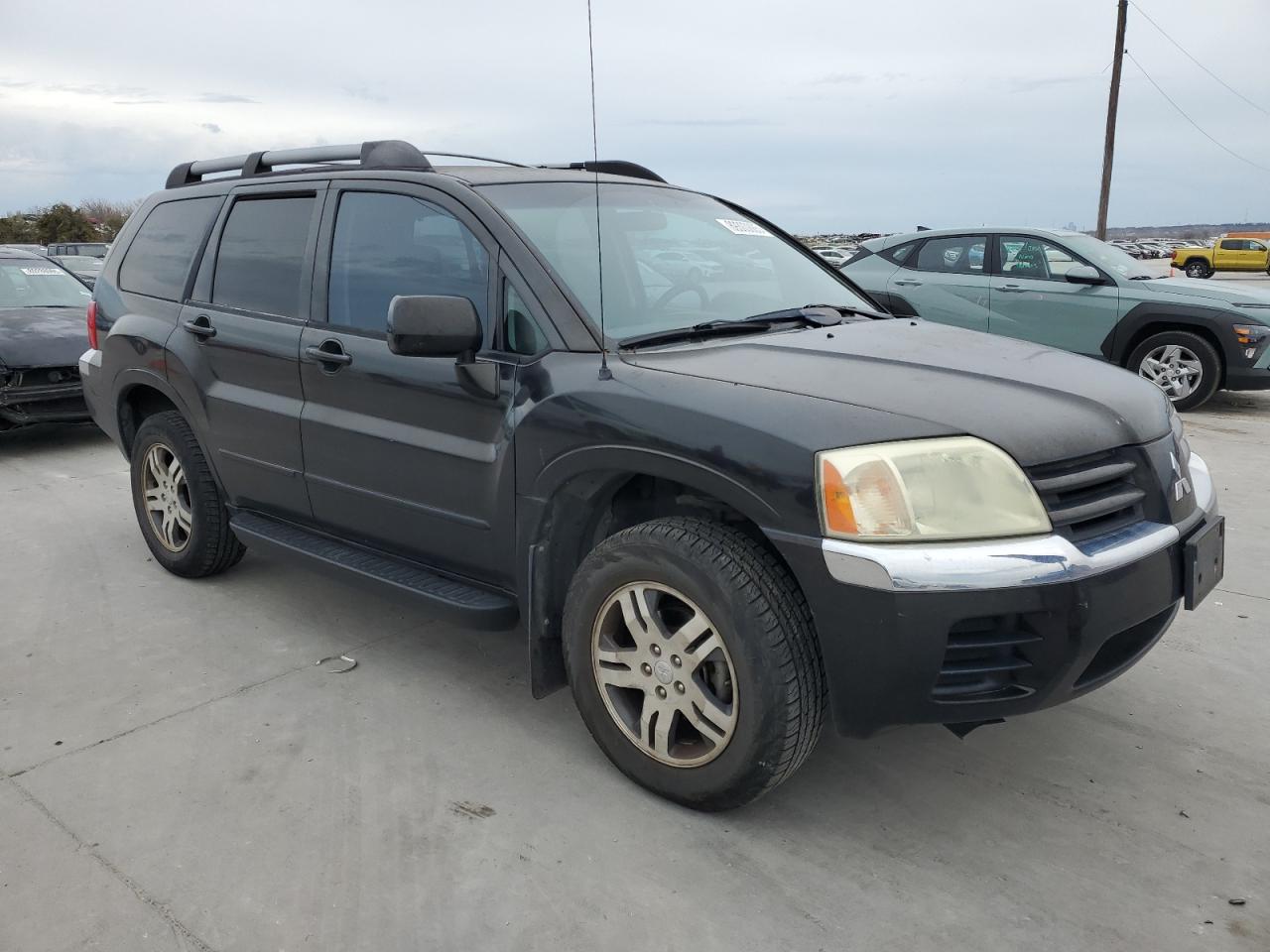 2004 Mitsubishi Endeavor - Image 4