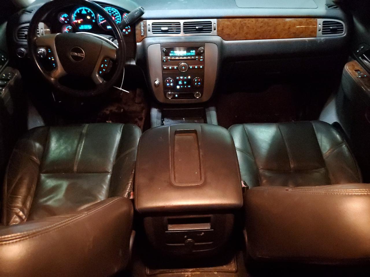 2010 GMC Sierra - Image 8