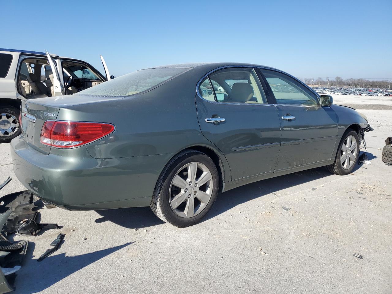 2005 Lexus ES - Image 3