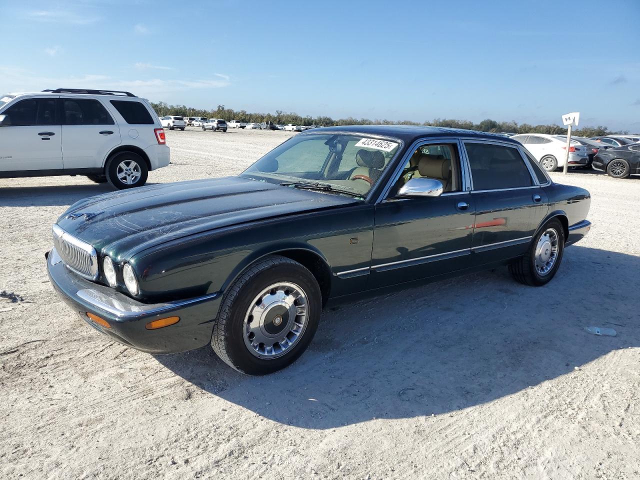 2001 Jaguar XJ - Image 1